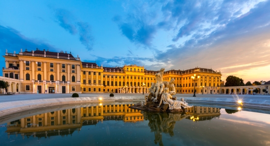 Image result for พระราชวังเชินบรุนน์ (schoenbrunn palace) เวียนนา